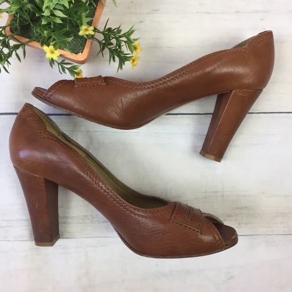 Chloe Leather Peep Toe Brown Heels - Picture 2 of 8